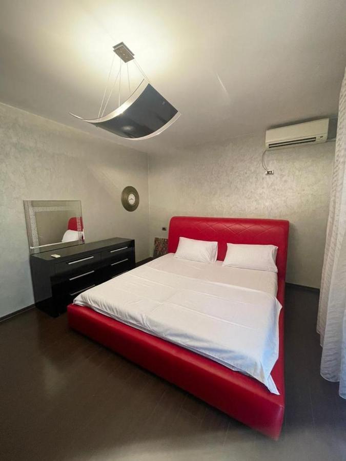 Luxury Apartment City Centre Tiranë Luaran gambar